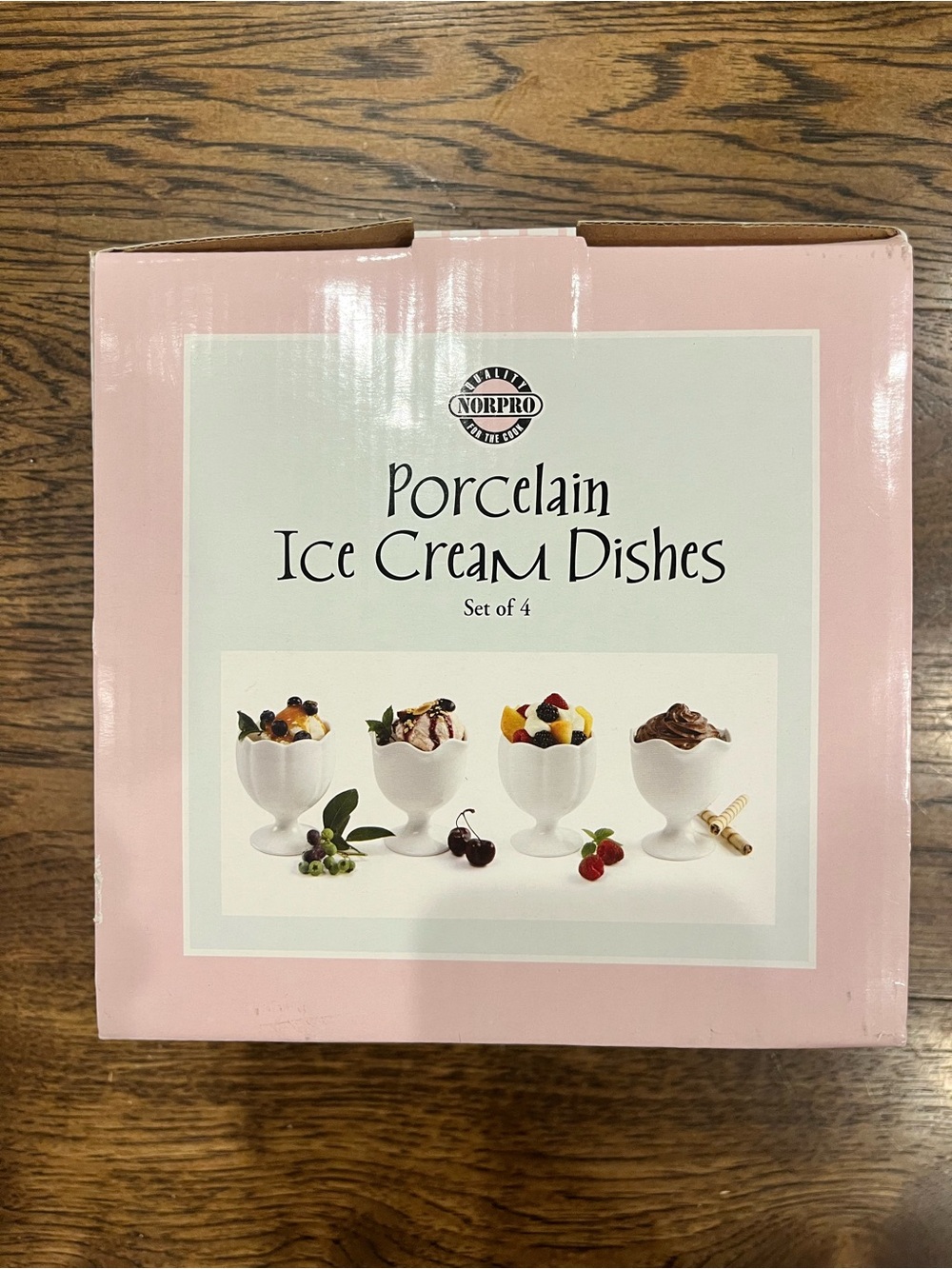 Norpro porcelain ice cream dishes (set of 4)